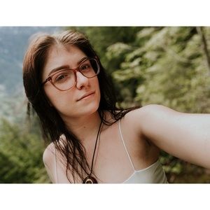 Meet your Posher, Melanie